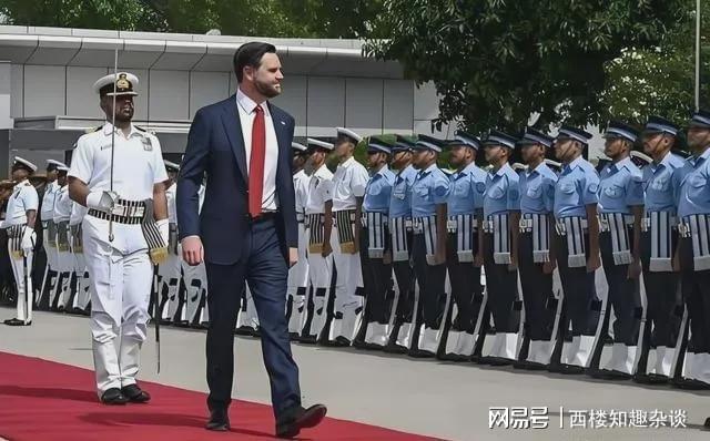 NBA在线观看-极有可能万斯会当上总统！对全世界都不是什么好事！因为万斯年轻